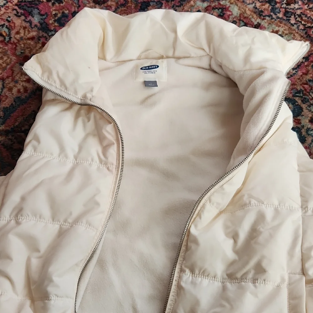 Old Navy Fleece Lined Women's Ivory Puffer Vest - Picture 3 of 4